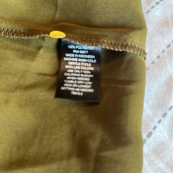 Worthington green shorts and button down top outfit size medium! - Picture 6 of 7